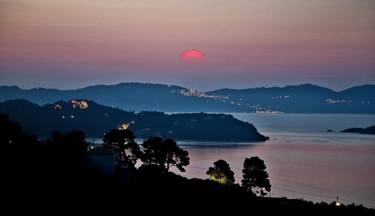 Goldenhill Studios&Apartments Skiathos-Stadt Exterior foto